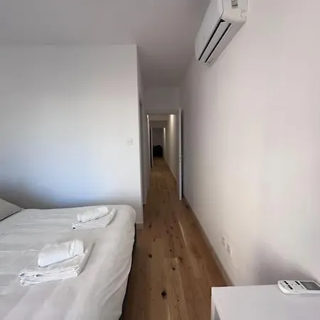 City Center 2bed Luxury Flat לרנקה