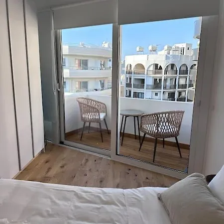 City Center 2bed Luxury Flat * לרנקה
